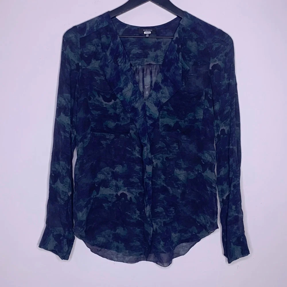 Aritzia Babaton 100% Silk Button Down Long Sleeve Multicolor Blouse Size XS